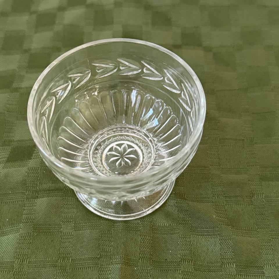 Vintage pressed glass dessert cup - photo 2