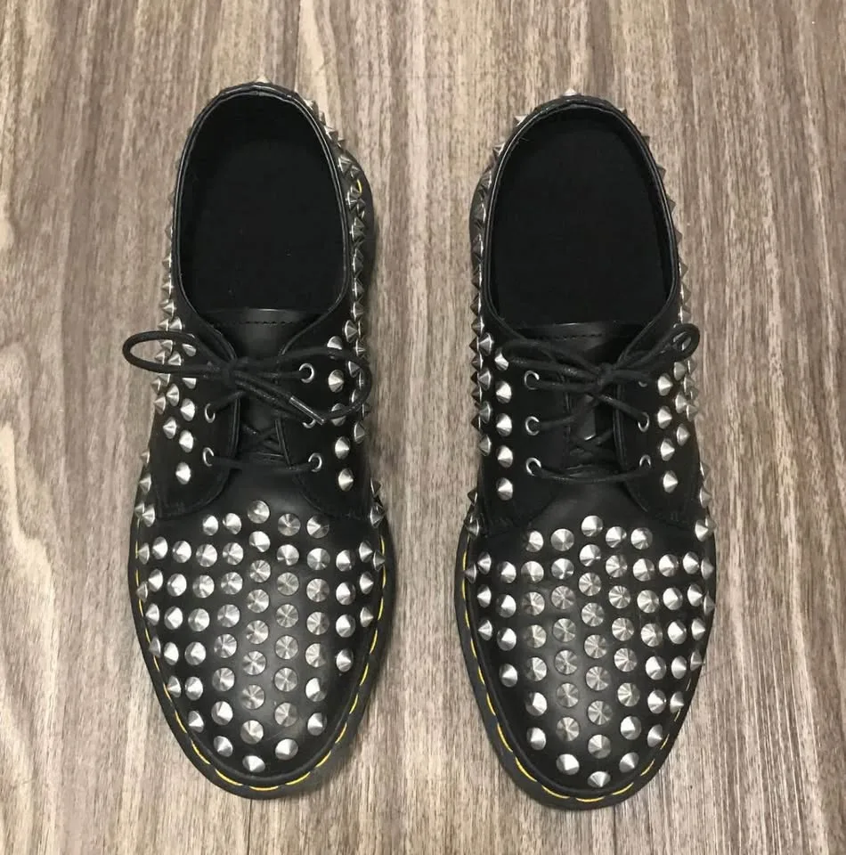 Dr. Martens image indicator(3)