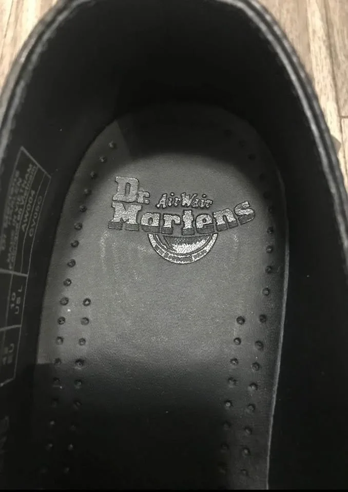 Dr. Martens image indicator(5)