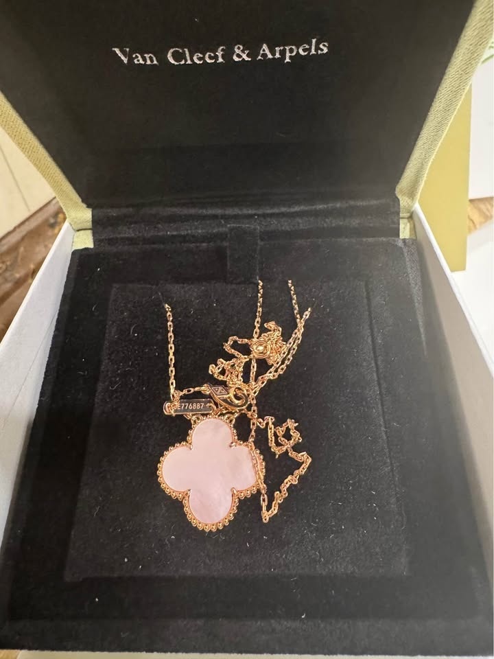 VCA SINGLE MAGIC Necklace 18k Rose Gold Pink Stone Box Bag Cards - photo 4