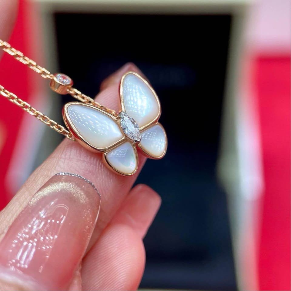 VCA Van Cleef Butterfly Necklace 18k Yellow Gold Diamonds - photo 3