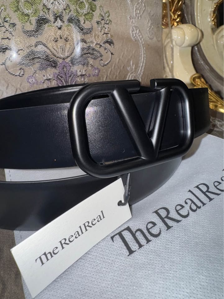 Valentino black leather V MENS belt - photo 5