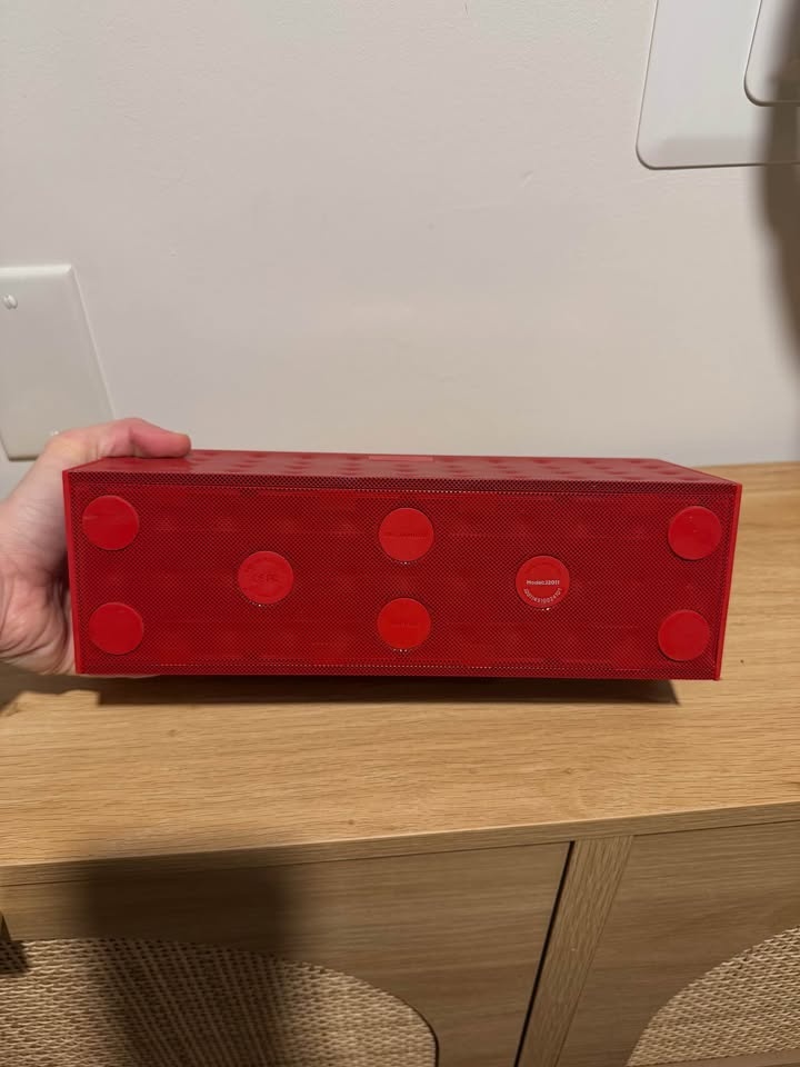 Red Jawbone Jambox Bluetooth Speaker - photo 4