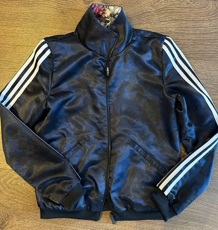Woman's Adidas Neo Reversible Jacket - Size S - photo 2