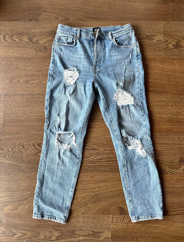 BDG Ripped High Rise Straight Jeans - Size 28