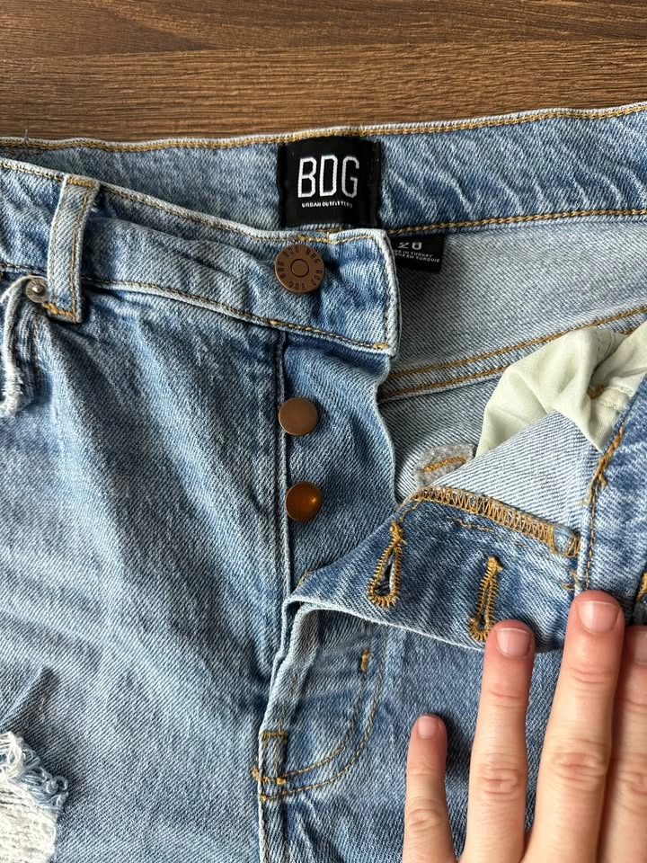 BDG Ripped High Rise Straight Jeans - Size 28 - photo 4