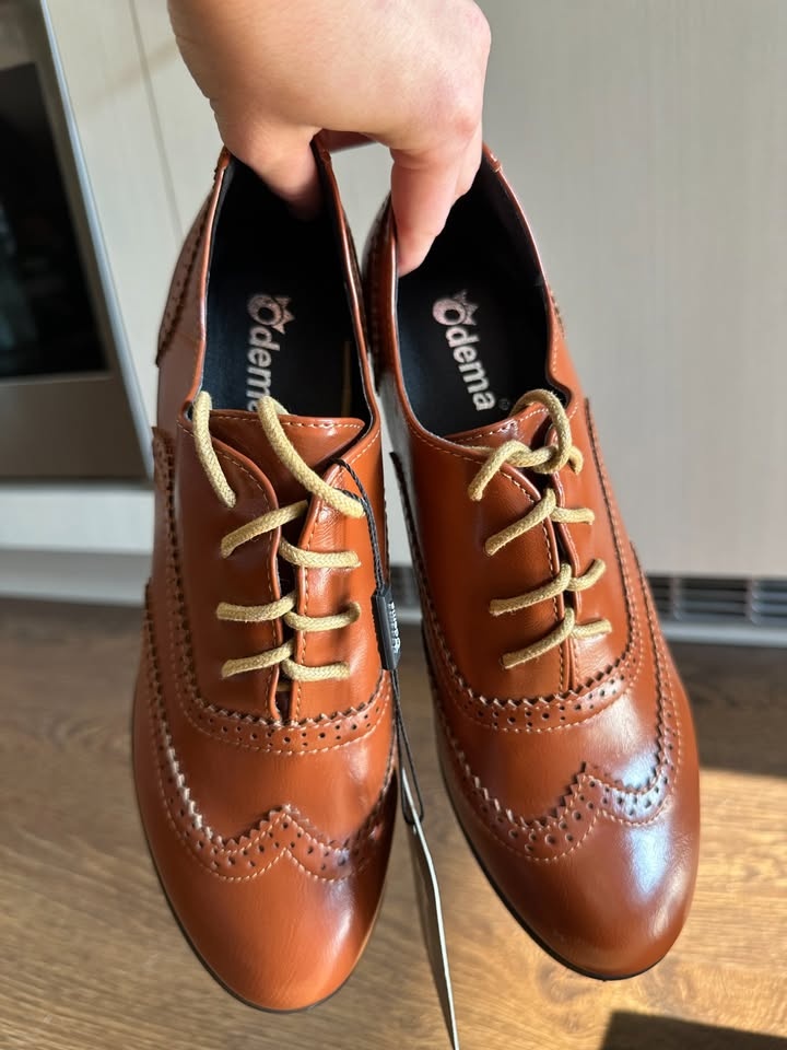 BNIB Odema Brown Leather Shoes - Size 8 - photo 4
