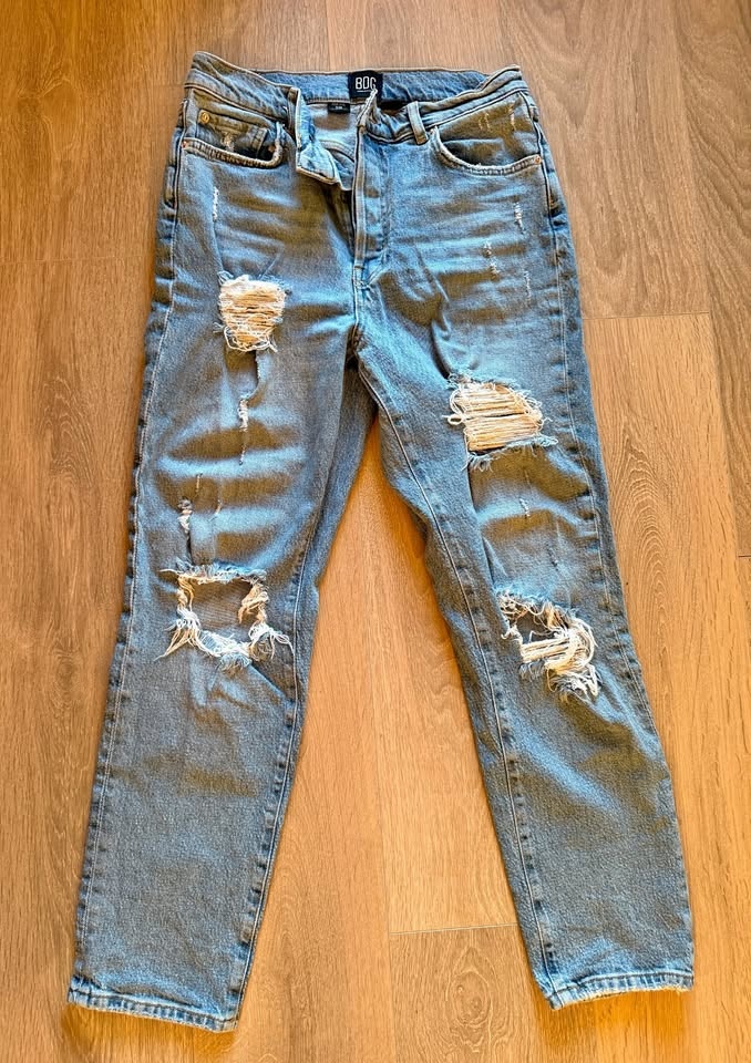 Urban Outfitters BDG High-Rise Straight Jeans - Size 28