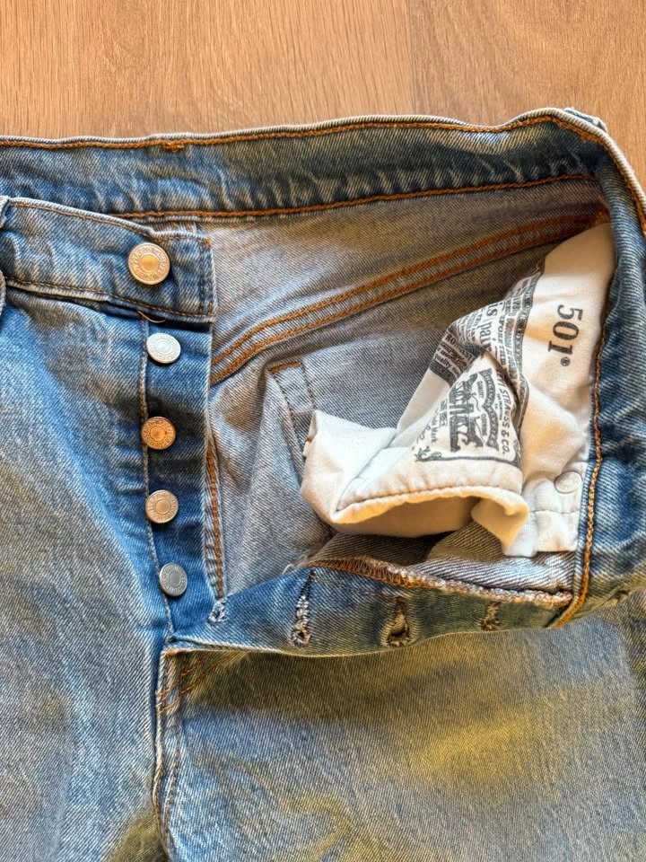 Women's Levi's 501 Jeans - Size W28 L32 - photo 3