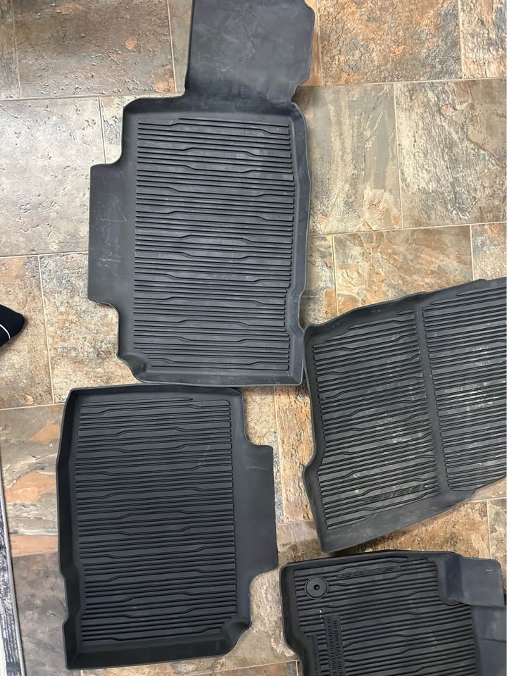 Ford Edge OEM All-Weather Floor Mats – 2007–2014 - photo 3