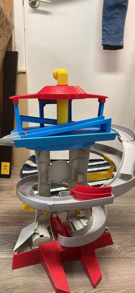 Paw Patrol, True Metal Adventure Bay Rescue away toy - photo 2