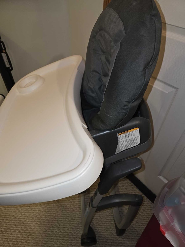 Graco Highchair - photo 2