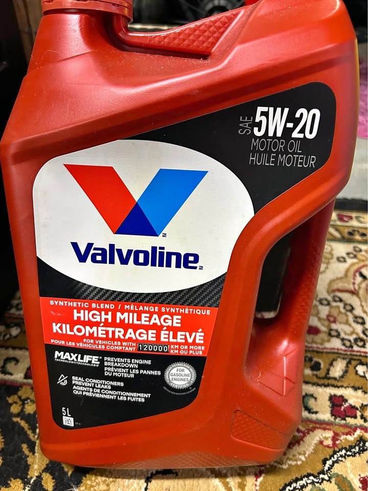 5W-20 Synthetic Blend Motor Oil - High Mileage
