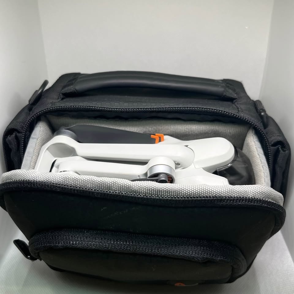 DJI Mini 3 Drone + RC Controller + Bag - photo 4