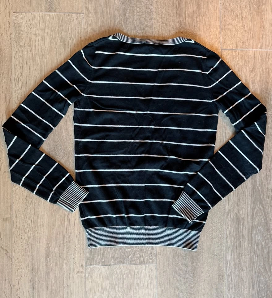 Women's Lacoste V-neck Sweater - Size 36 - photo 5