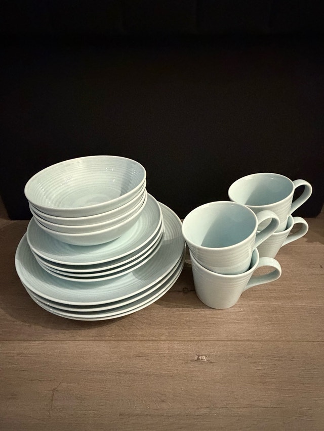 Gordon Ramsay Maze Blue 16-Piece Dinnerware Set by Royal Doulton