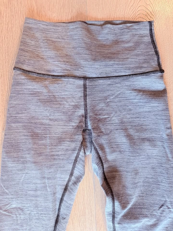 Lululemon Wunder Under High-Rise Crop 21" Luxtreme - Size 4 - photo 4