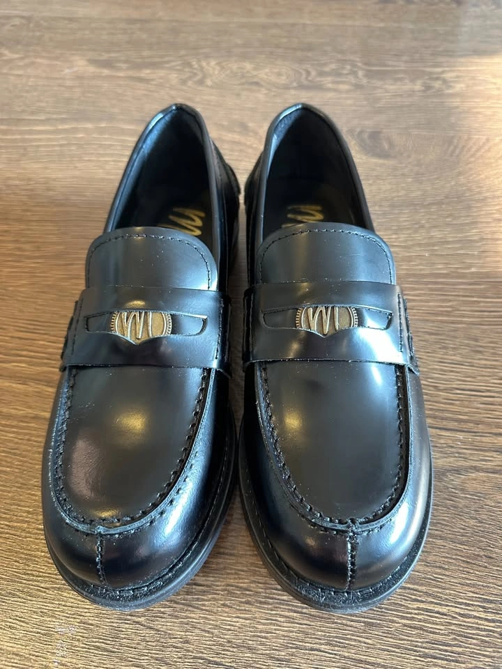 BNIB Mimosa Black Leather Loafers - Size 5 - photo 3