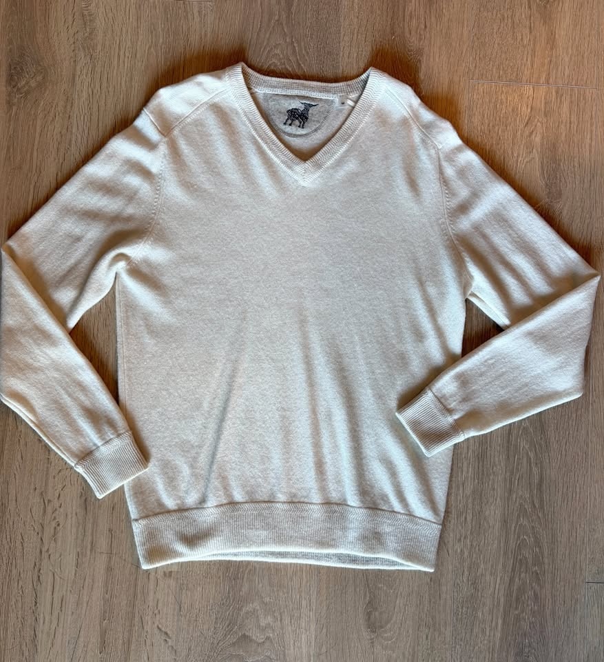 Men's Raffi Vneck Cashmere Sweater - Size M