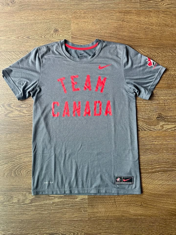 Men's Nike Dri-Fit Hockey T-Shirt - Size S