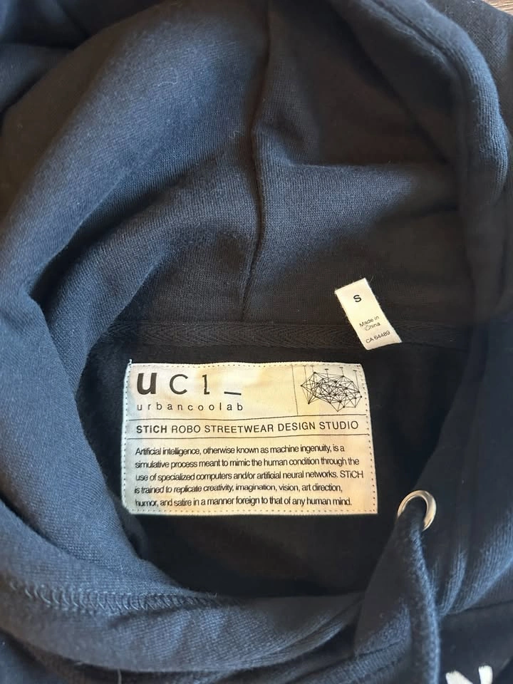 NWT UrbanCooLab G. Easy Mind Has No Gender Black Hoodie - photo 3