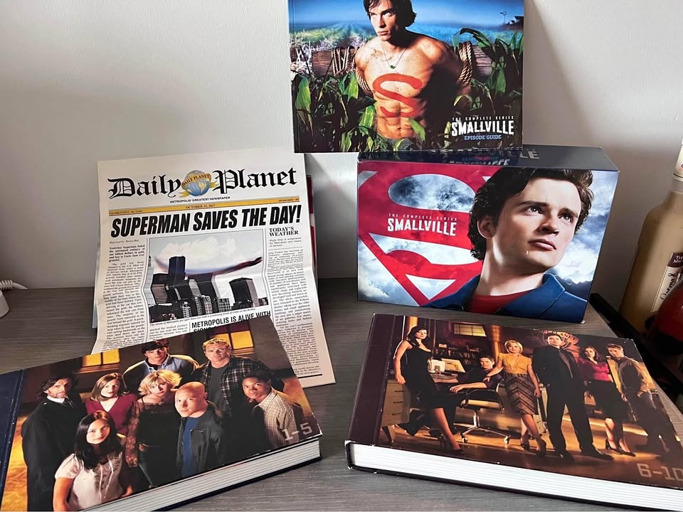 Smallville Complete Series Collectible DVD Set