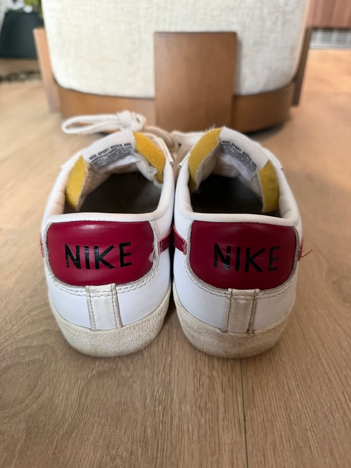 Nike Blazer Low 77 Vintage Red Sneakers - Size 8 - photo 4