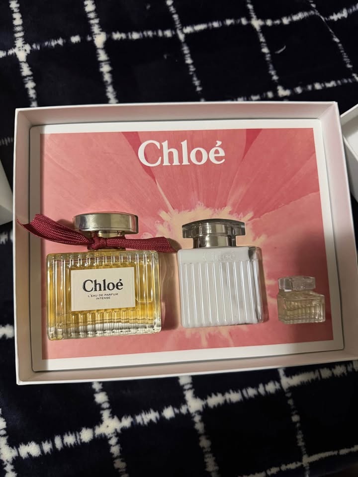 BNIB Designer gift set - photo 2