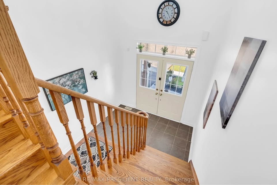 3 Beds 3 Baths - House - photo 3
