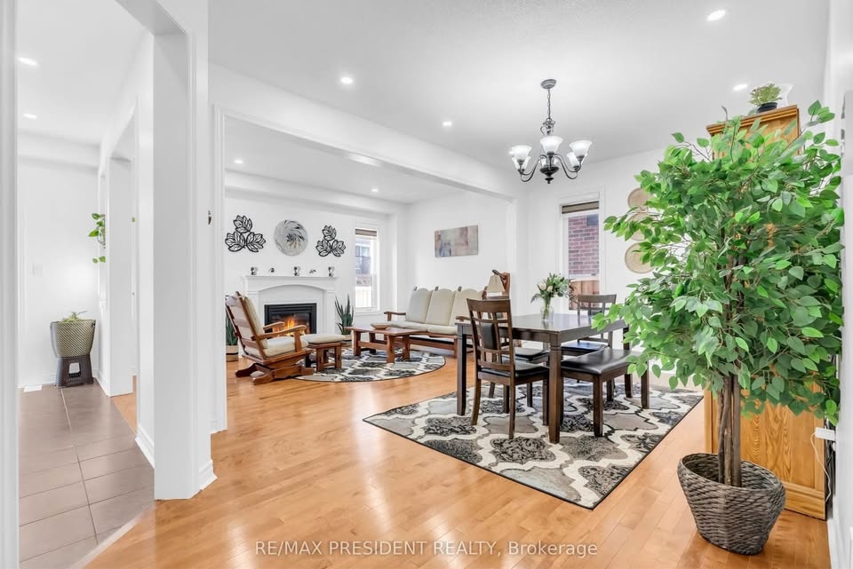 3 Beds 3 Baths - House - photo 5