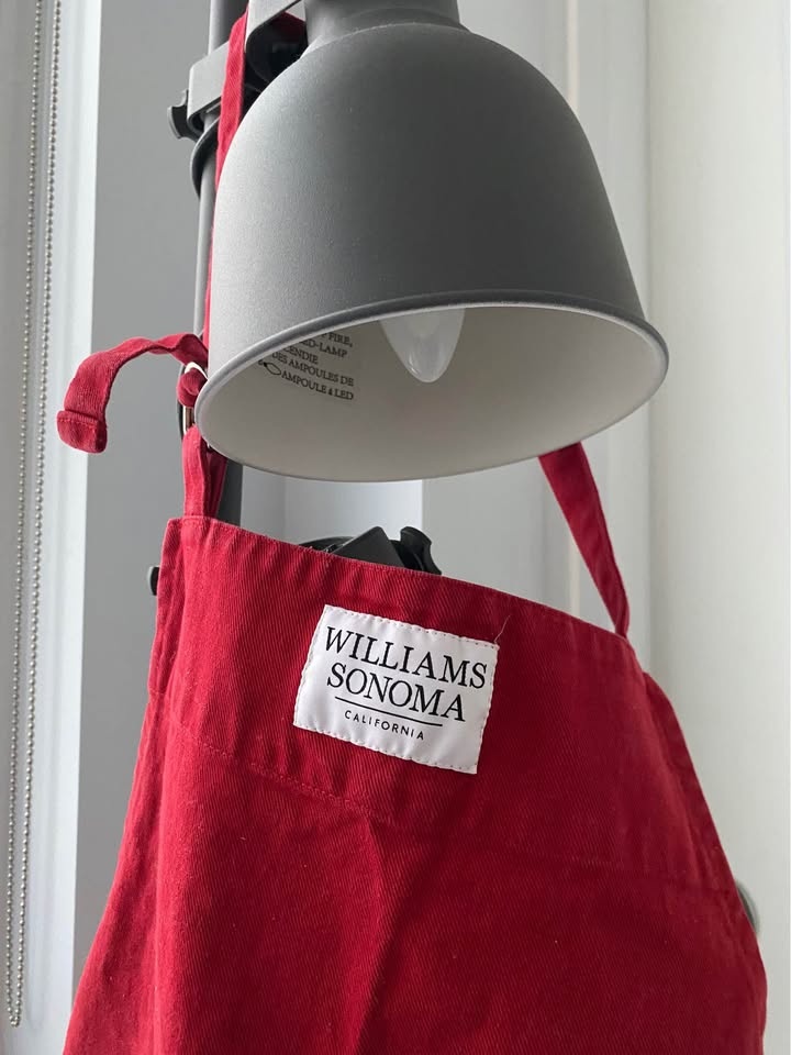 Red Williams Sonoma Apron - photo 2