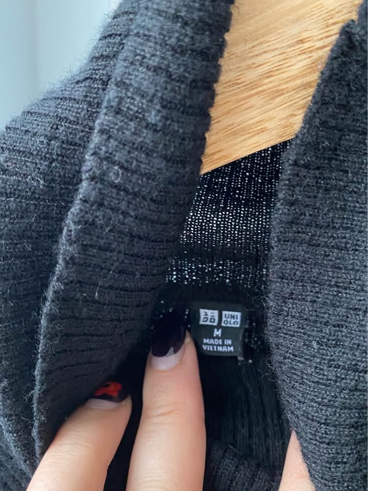 100% Wool Uniqlo Medium Black Turtleneck - photo 2