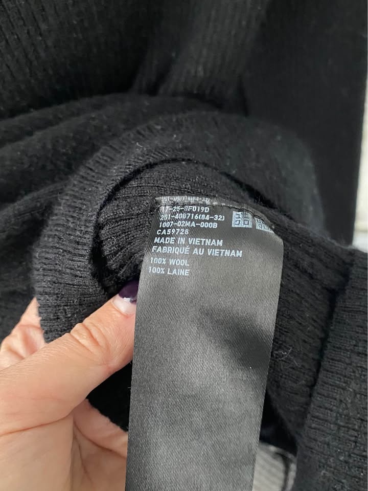 100% Wool Uniqlo Medium Black Turtleneck - photo 3