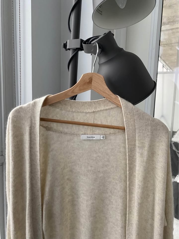 XS Aritzia Talula Cream Sweater - photo 2