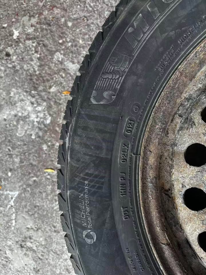 225/65/R16 Michelin Snow Tires - photo 3