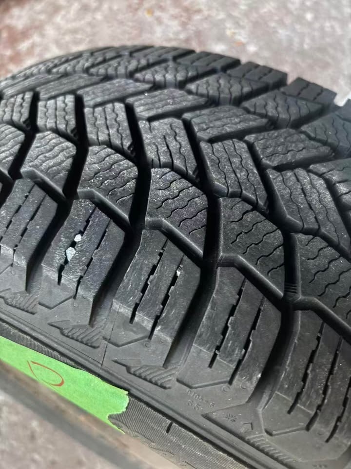 225/65/R16 Michelin Snow Tires - photo 4
