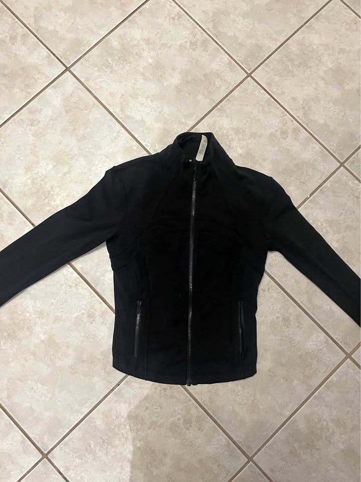 Lululemon Athletic Small Long Sleeve Shirt