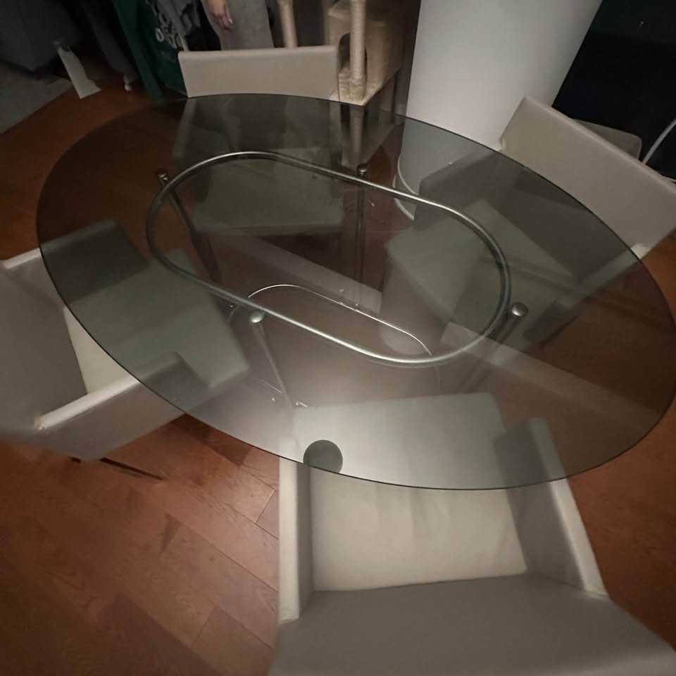 Glass dining table - photo 3