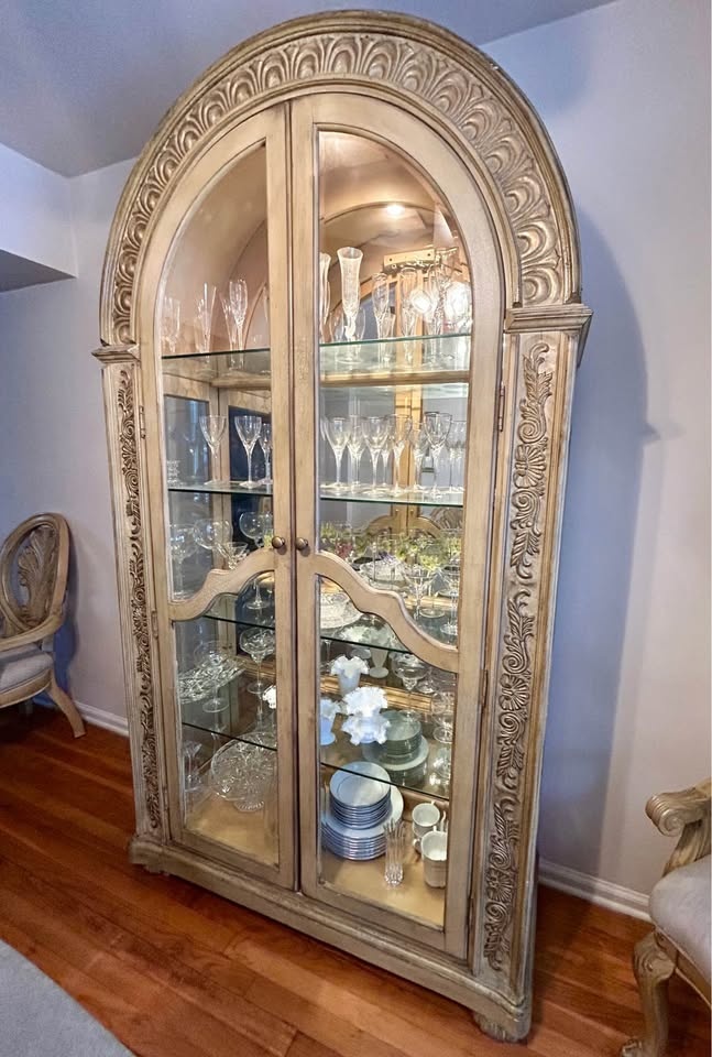 Stunning Arched Wood Lighted Curio China Cabinet - photo 2