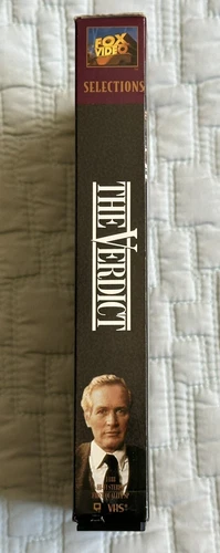 The Verdict (VHS, 1982) - photo 3