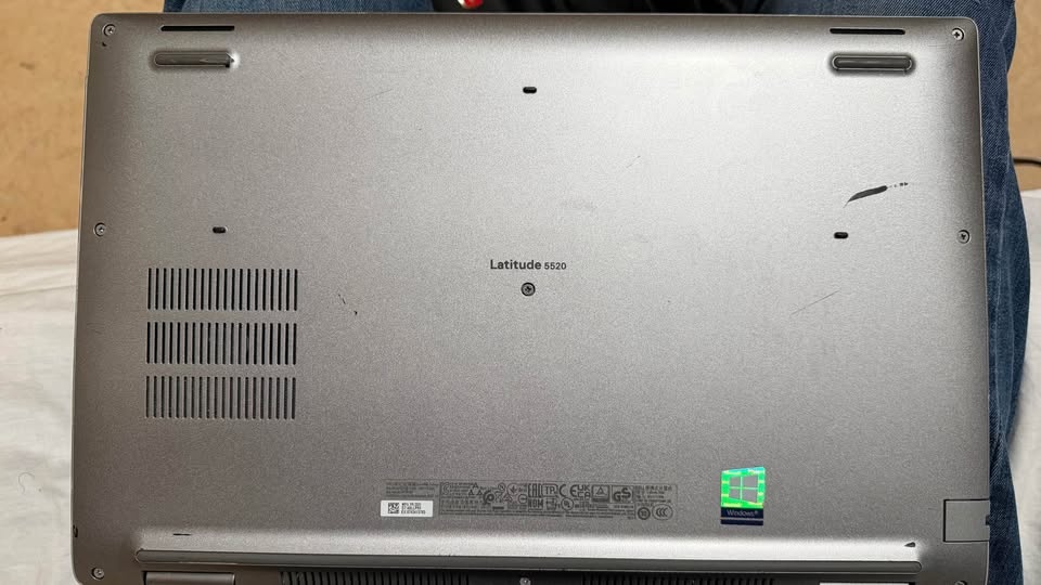 Dell Latitude 5520 15.6" Laptop i7-1185G7 16GB RAM 256GB SSD Win - photo 5