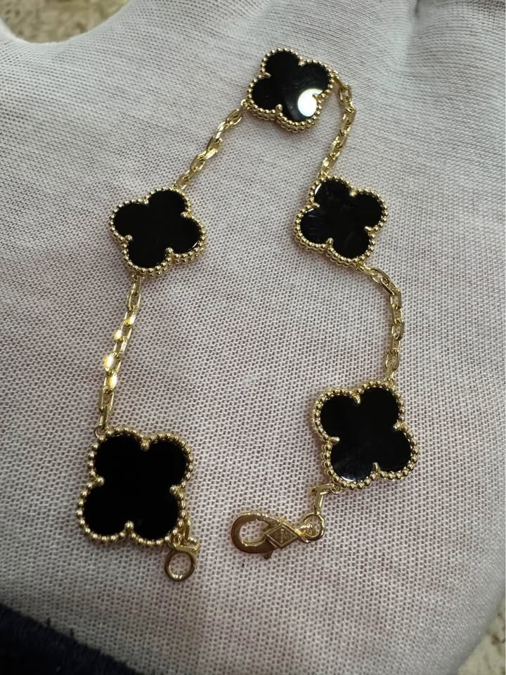 New Van Cleef VCA BLACK ONYX 18k yellow gold 5 clover bracelet - photo 5