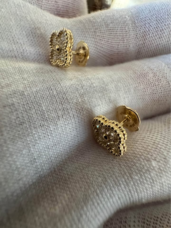 VCA 9 mm 18k Yellow Gold Diamond Stud Earrings - photo 4