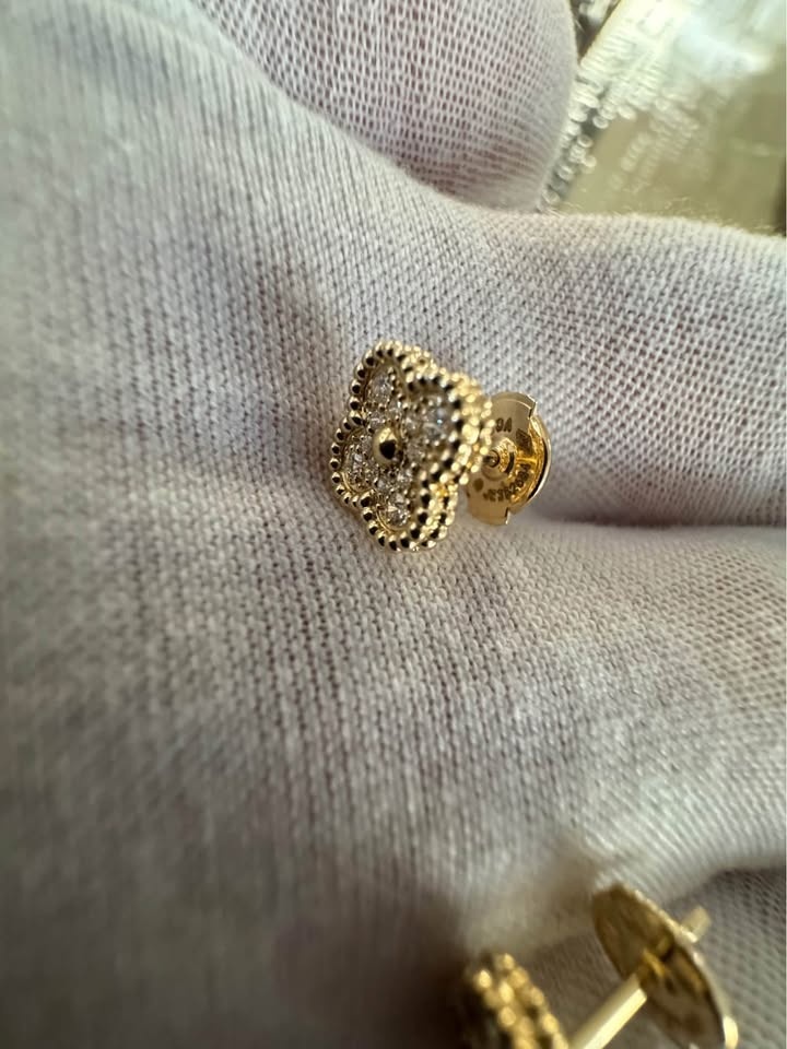 VCA 9 mm 18k Yellow Gold Diamond Stud Earrings - photo 5