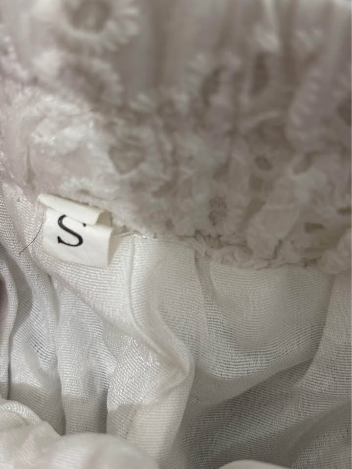 White shorts size S - photo 2