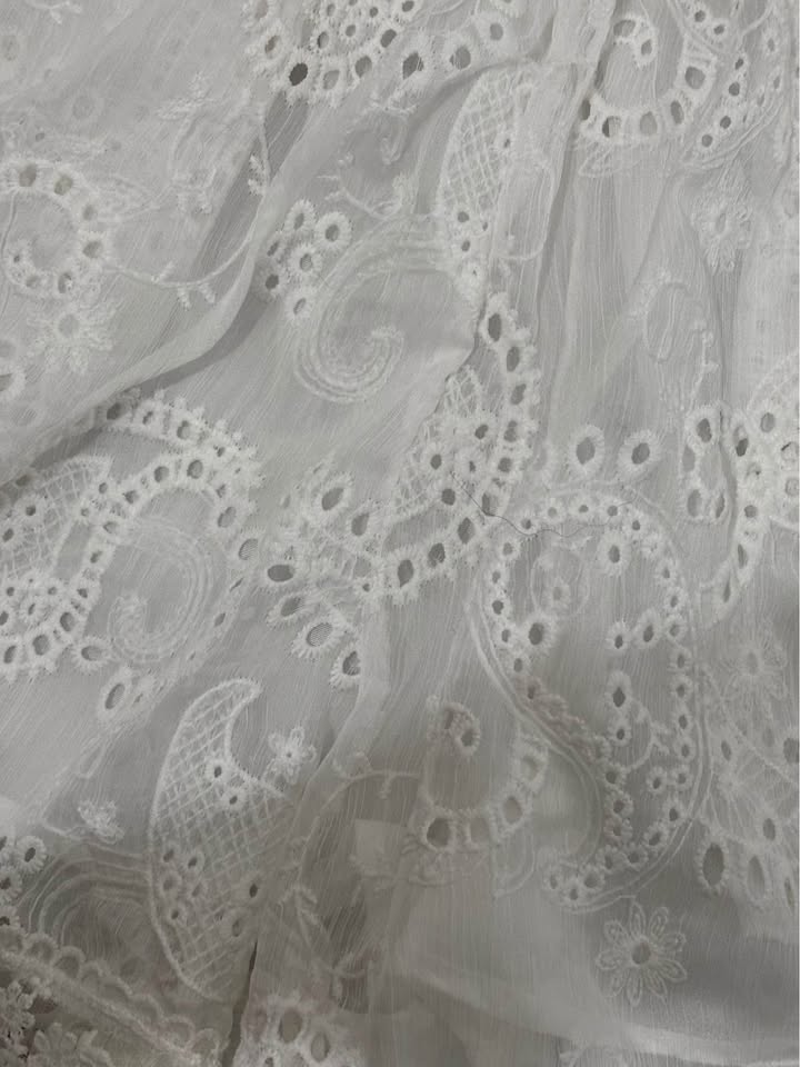 White shorts size S - photo 3