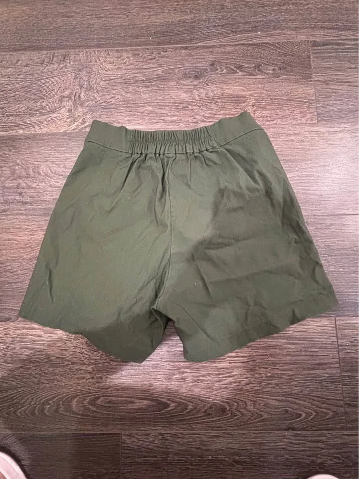 Green shorts size S-M image indicator(3)