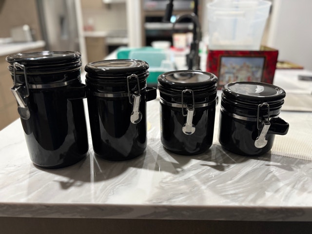 4 Storage Containers (Small to XL) - photo 4