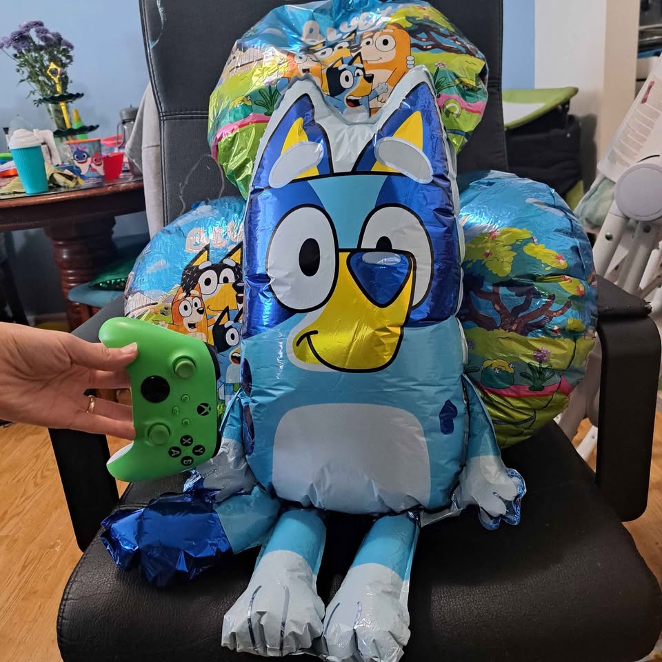 Bluey foil balloons o.b.o(scarborough) - photo 3