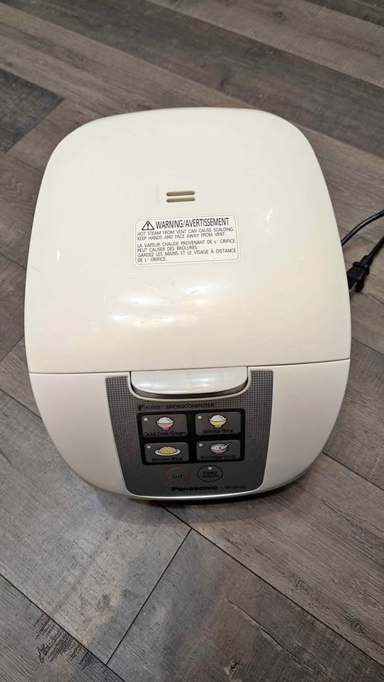 Panasonic SR-DF 101 Rice Cooker